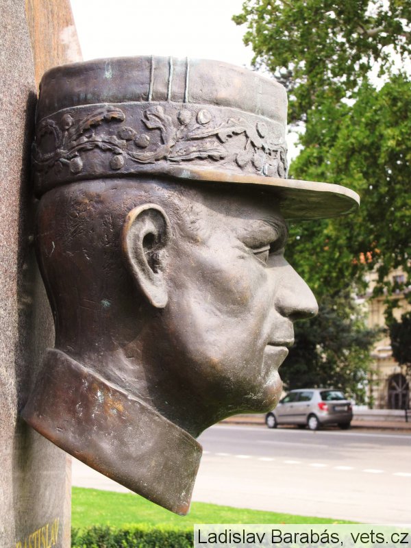 Pomník Milan Rastislav Štefánik | Spolek pro vojenská pietní místa